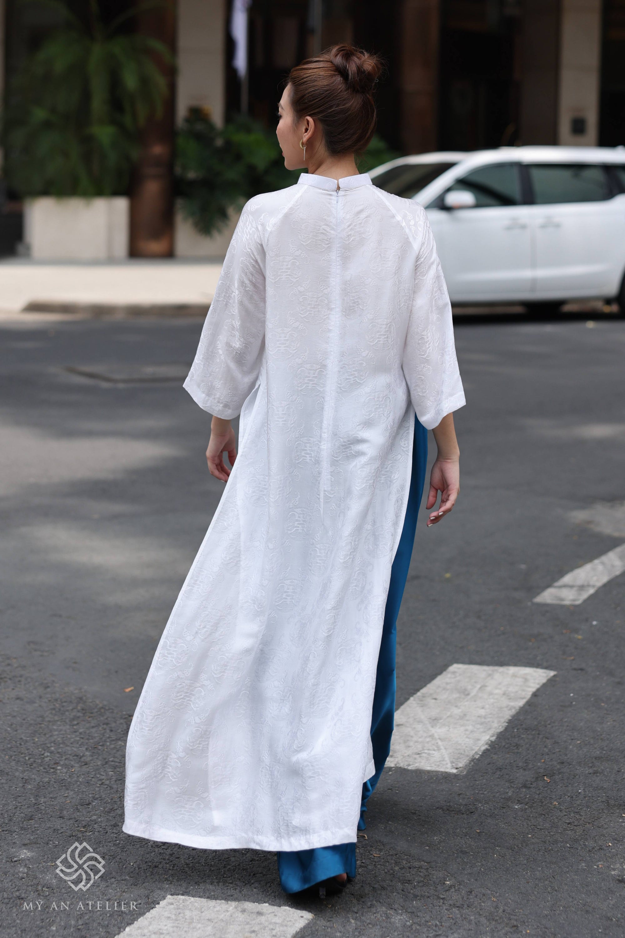 Mulberry silk white Vietnamese dress