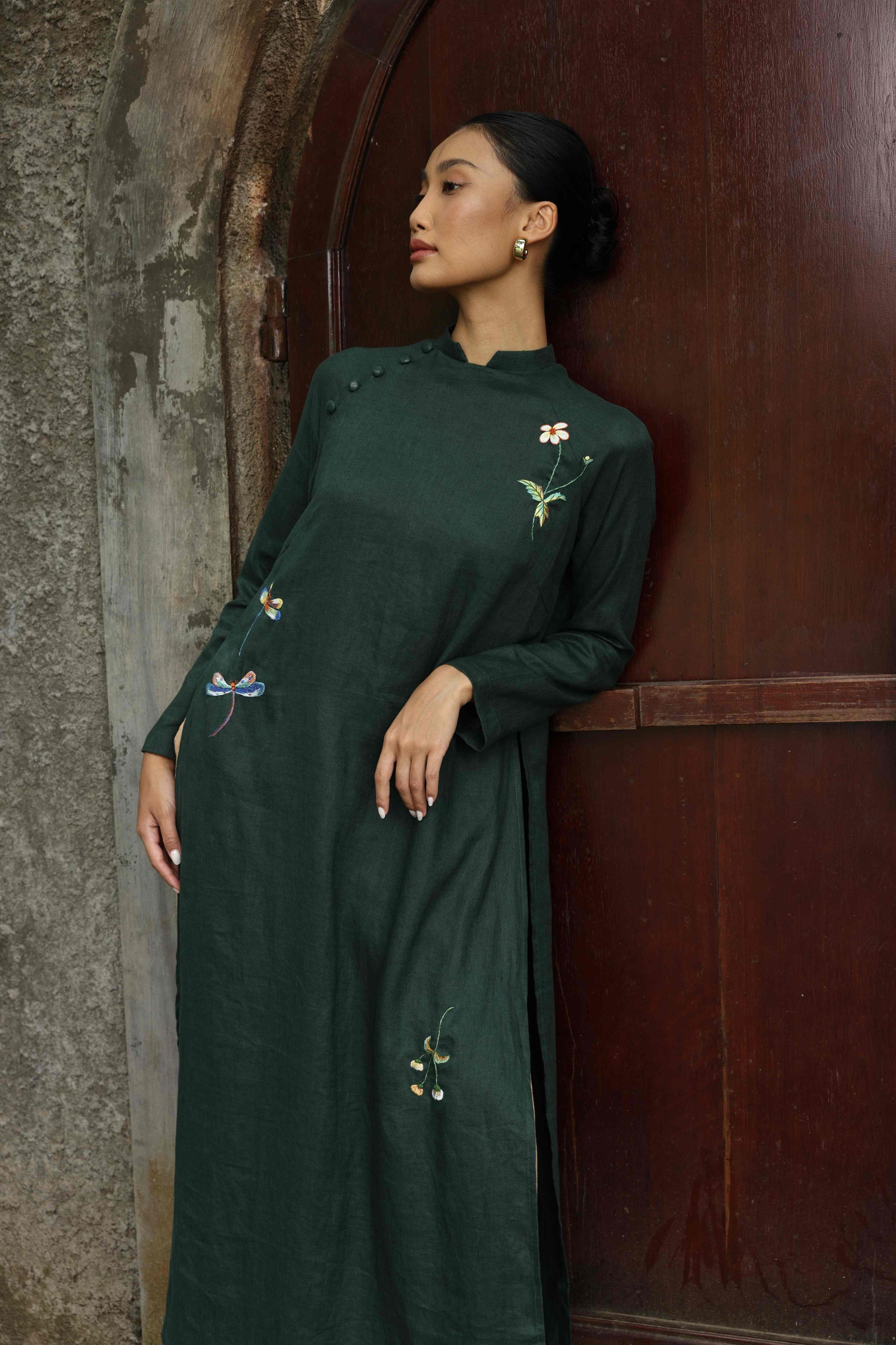 plus size Vietnamese linen ao dai