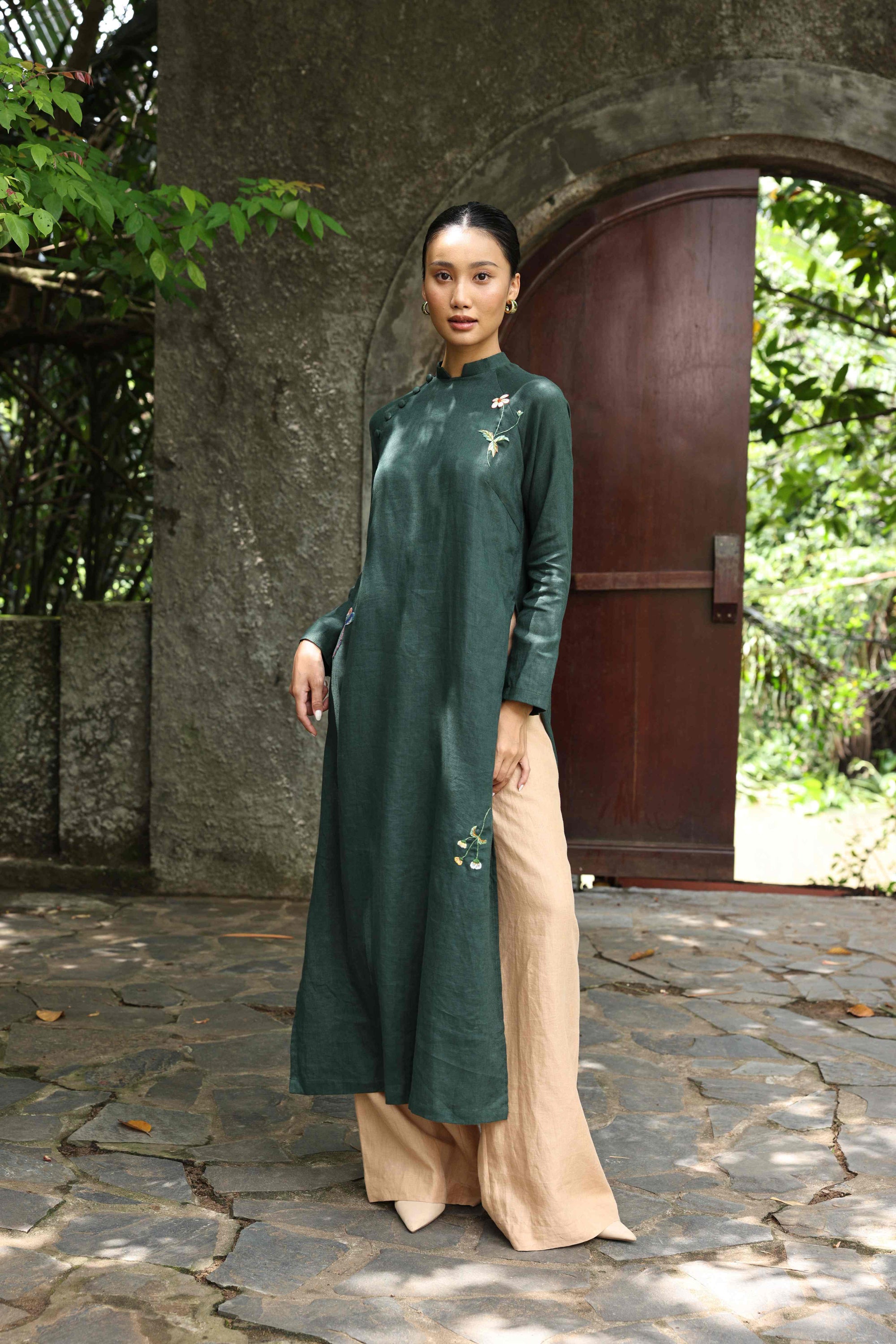 plus size Vietnamese linen ao dai