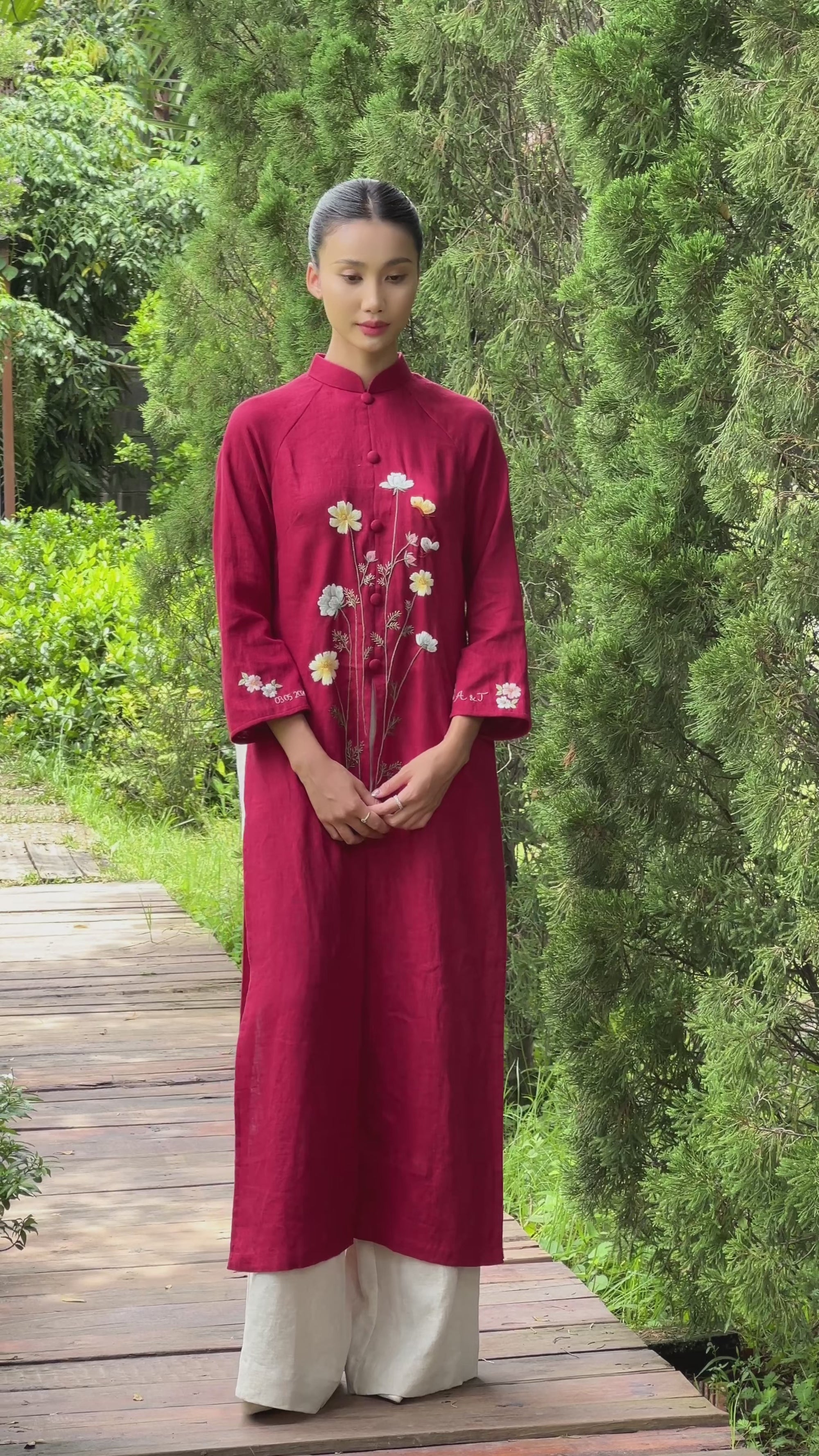 Front-slit linen ao dai