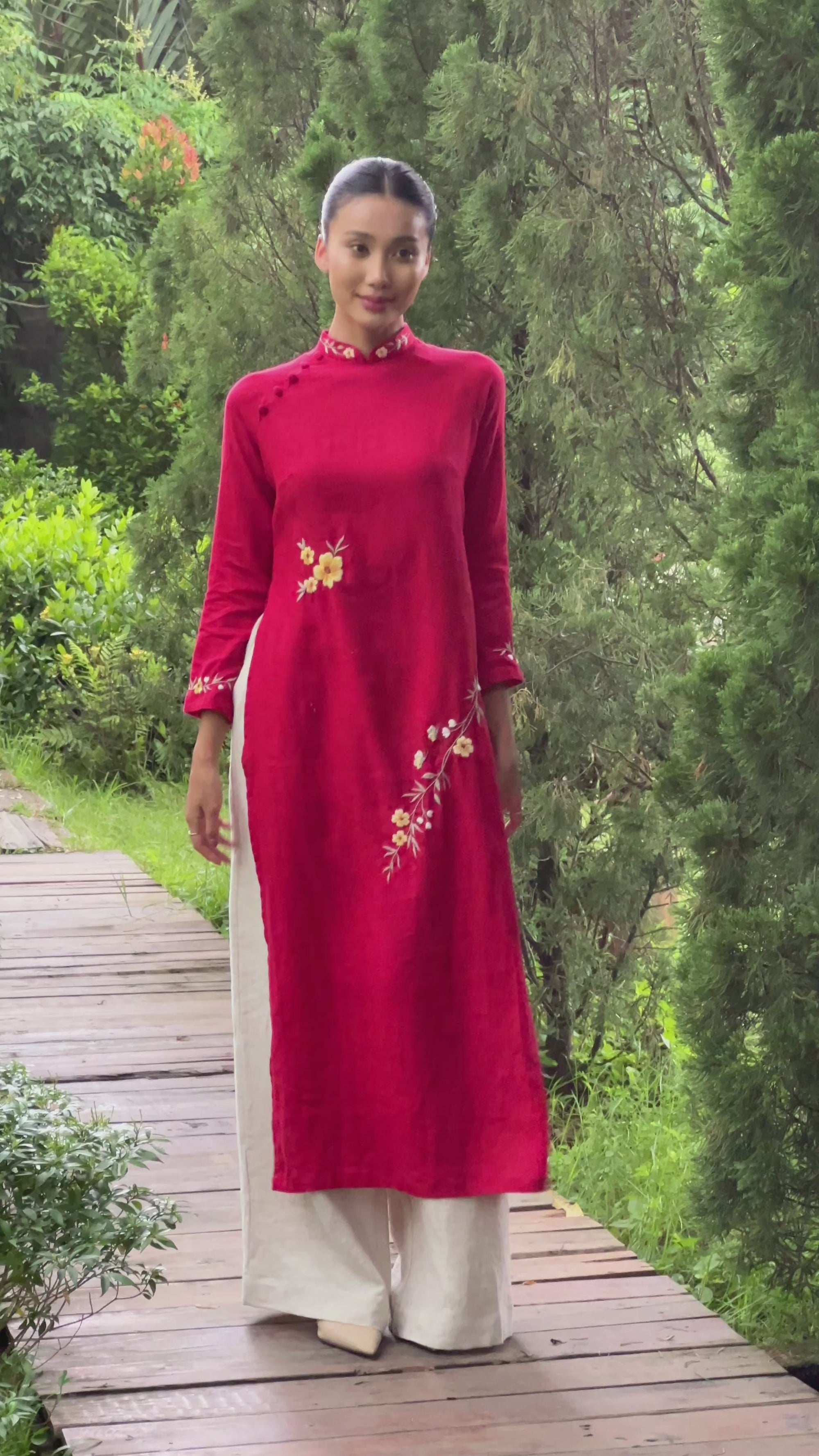Red Vietnamese linen traditional dress 