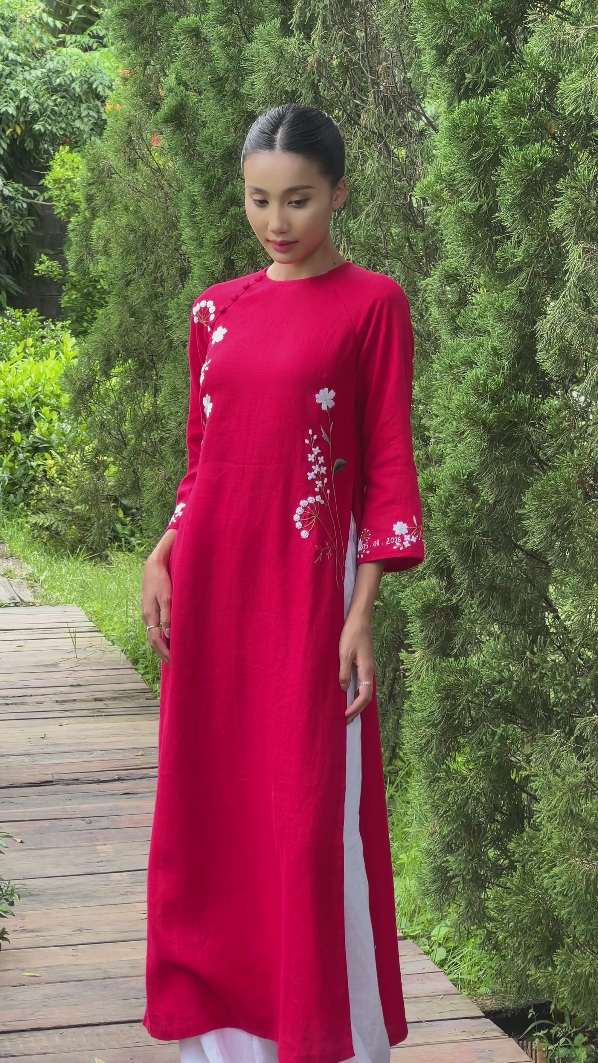 Floral hand-embroidered linen ao dai