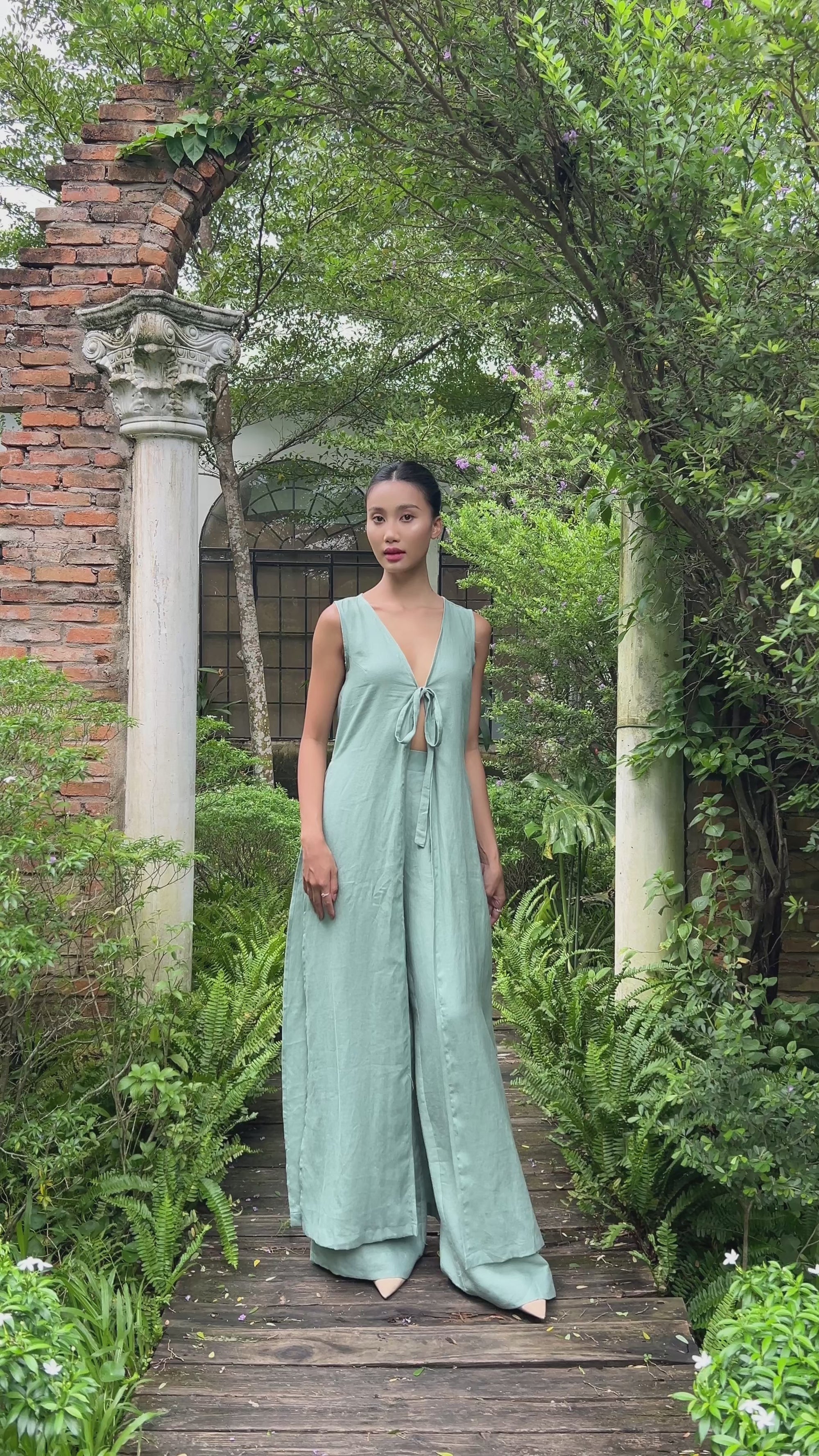 Tie front linen ao dai