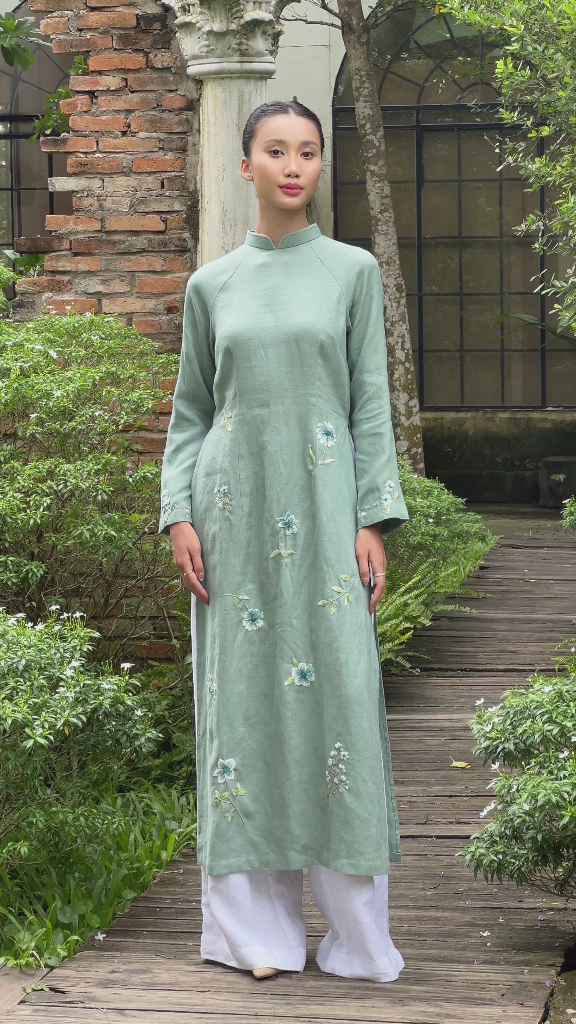 Linen hand-embroidered floral ao dai 