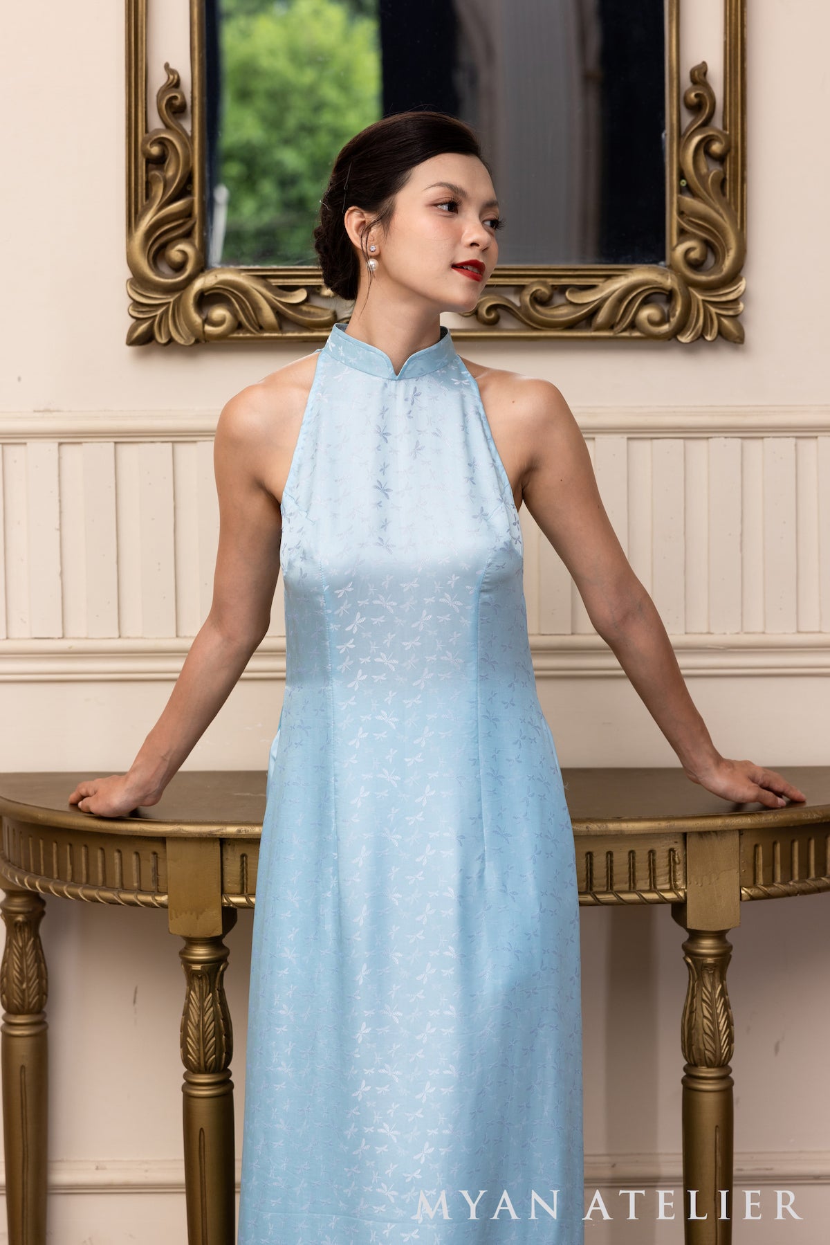 sleeveless Vietnamese silk ao dai