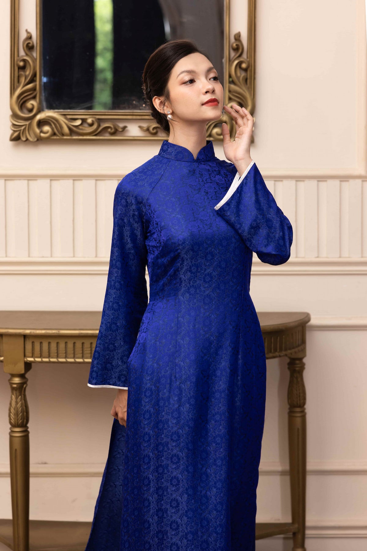Vietnamese silk ao dai for women
