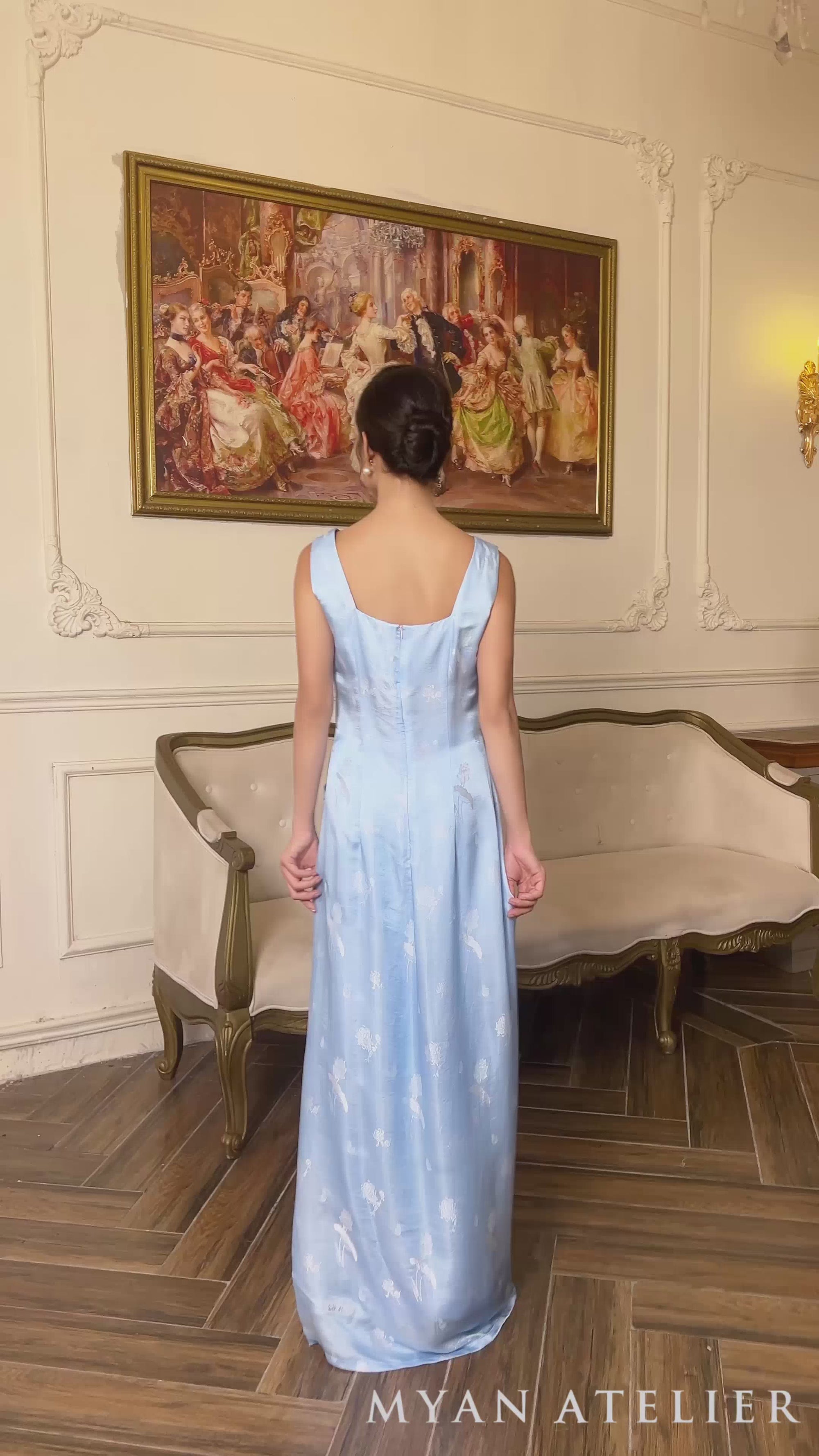 Sleeveless modernized silk ao dai