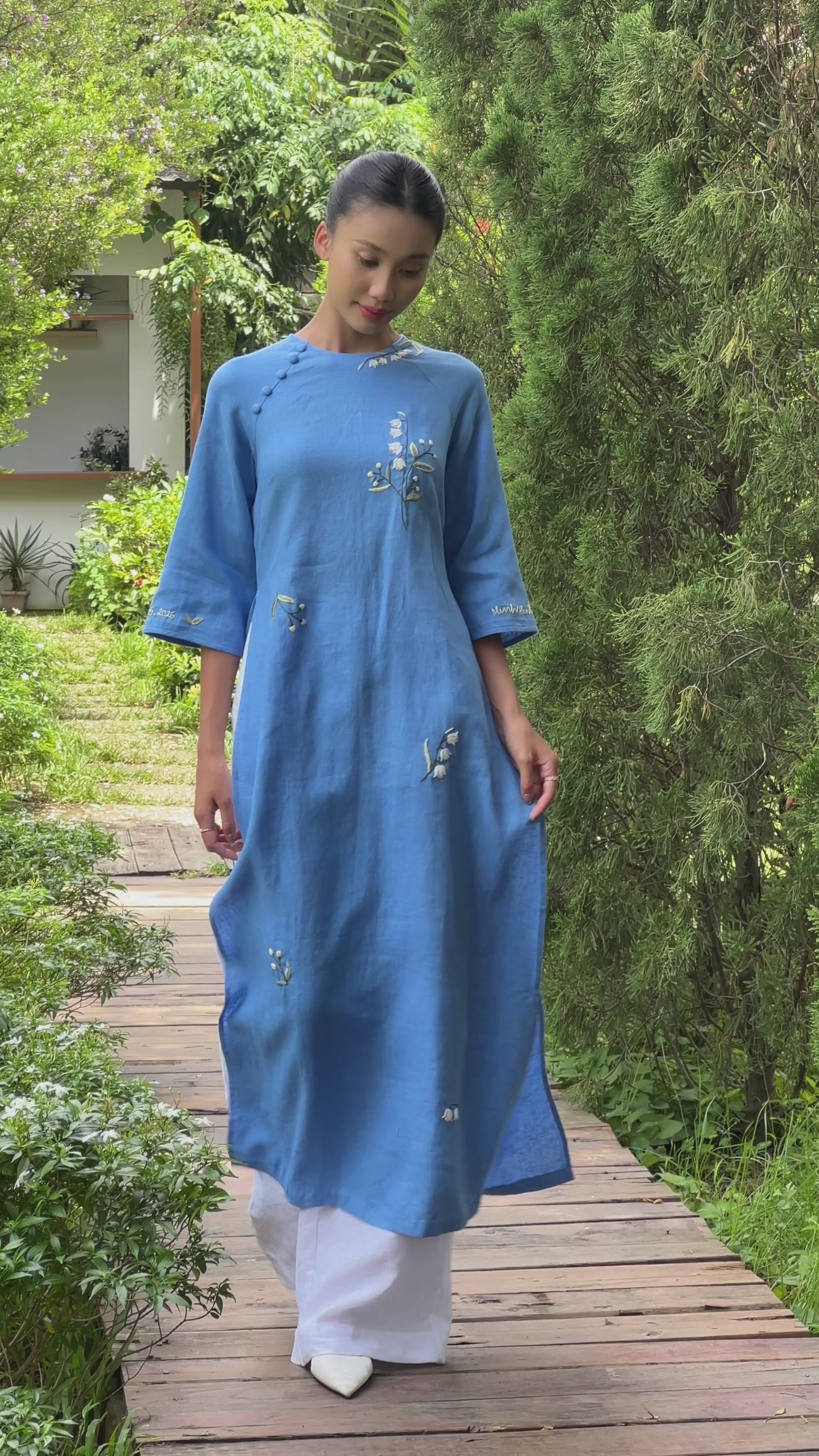 Linen Vietnam women dress