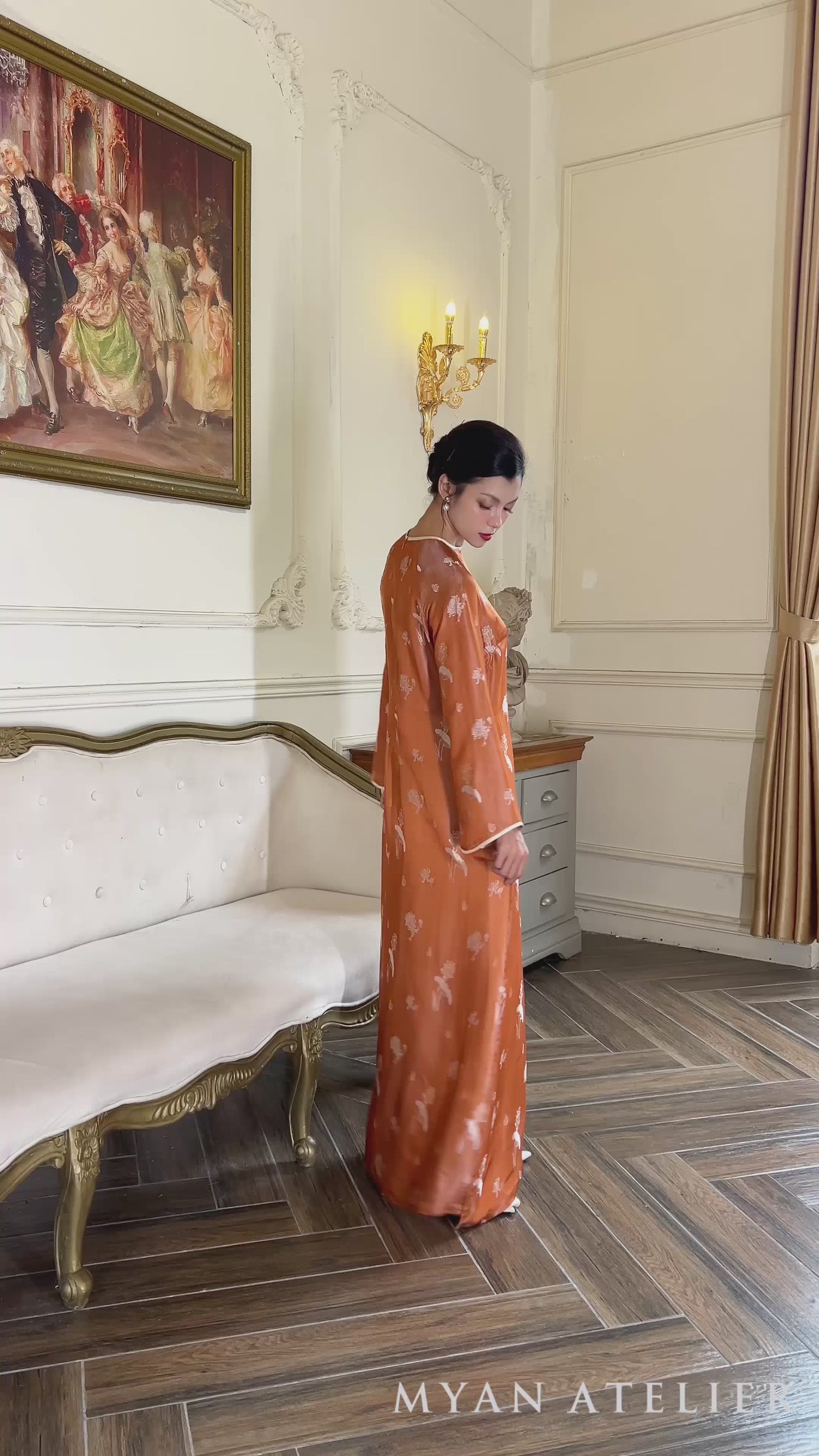 Silk Vietnam traditional costume