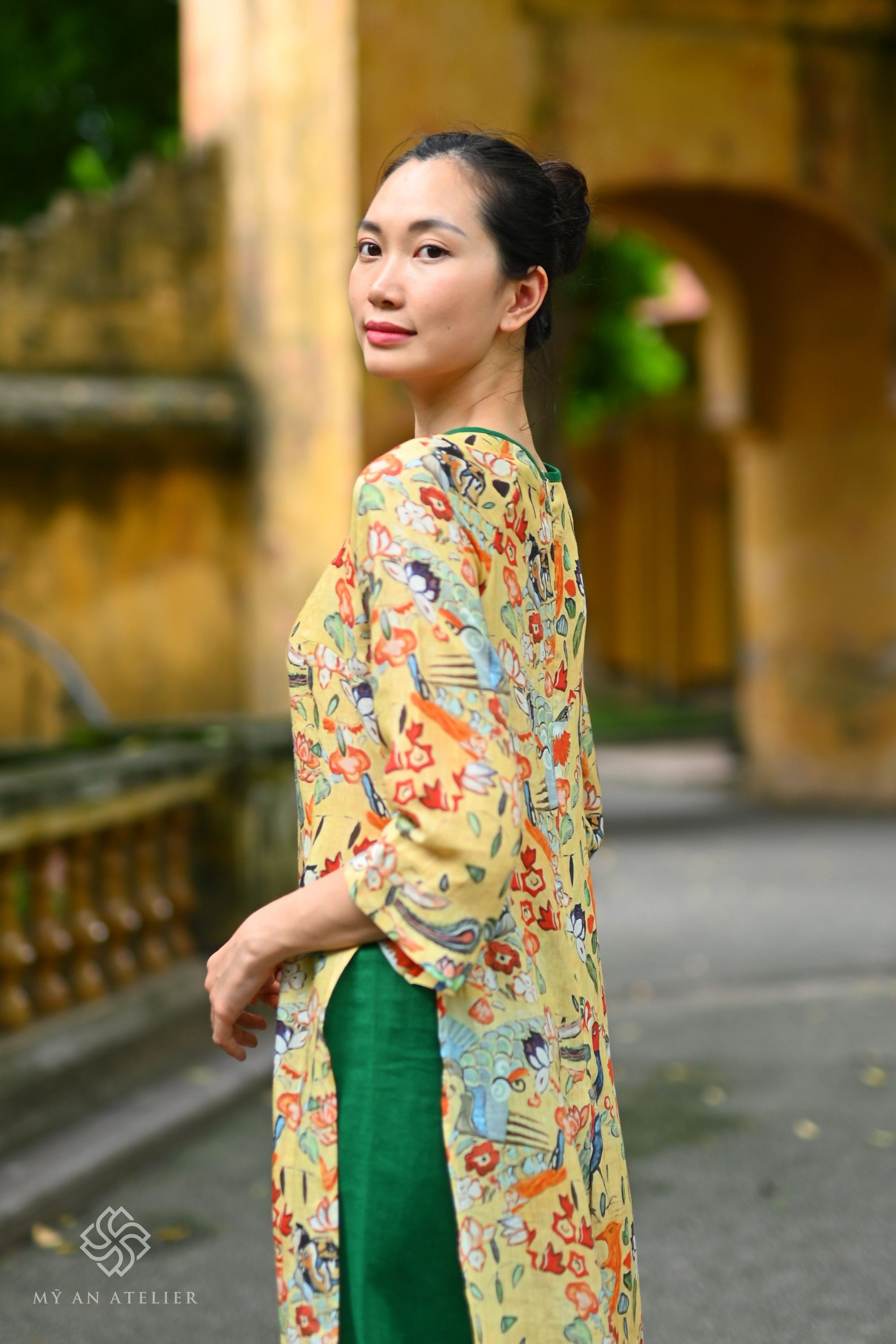Ramie modern Vietnamese ao dai