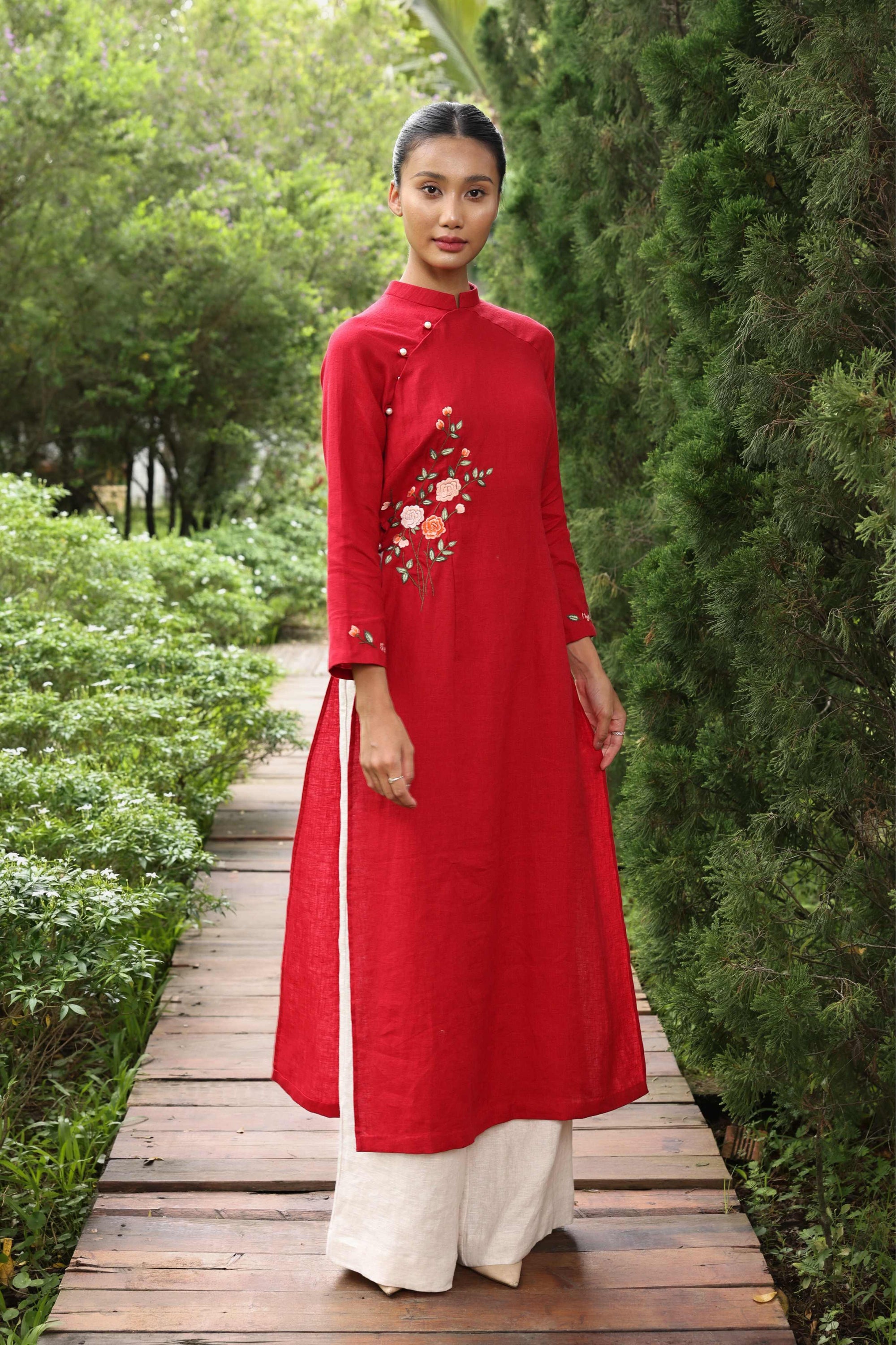 Red bridal Vietnamese linen ao dai