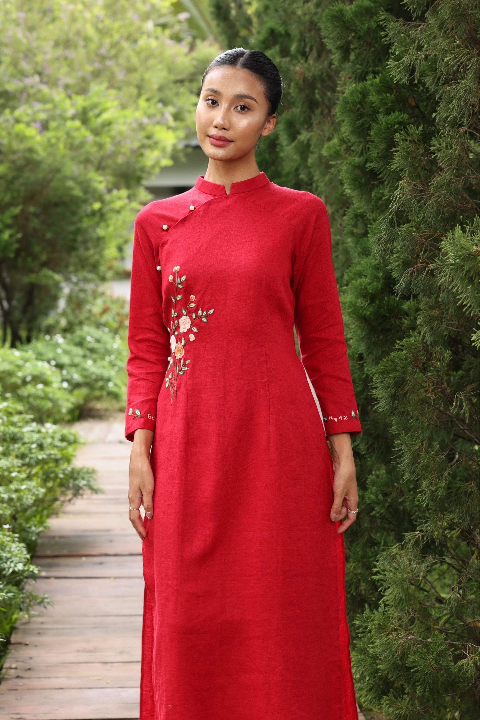 Red bridal Vietnamese linen ao dai