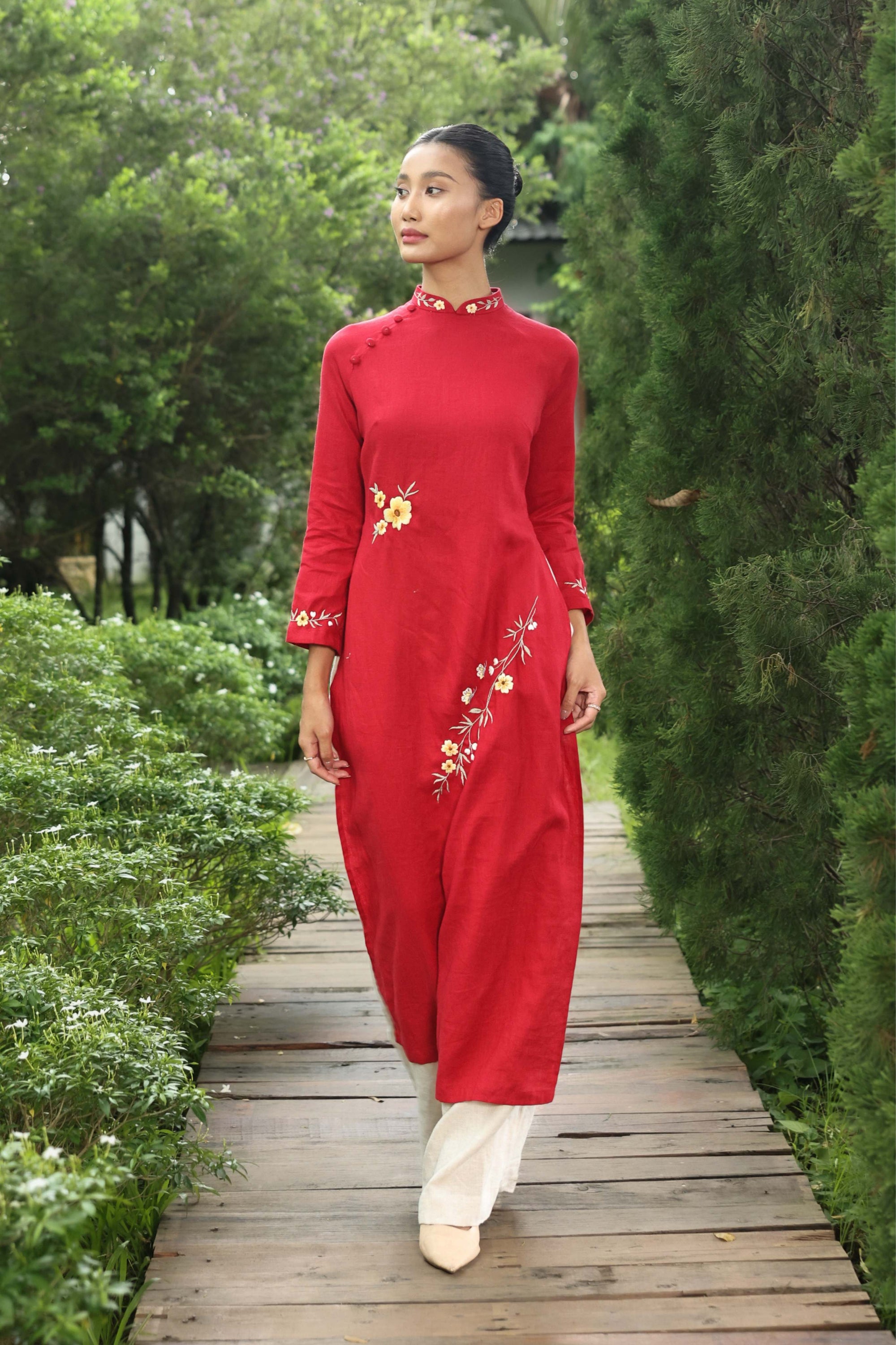 Red Vietnamese linen traditional dress 