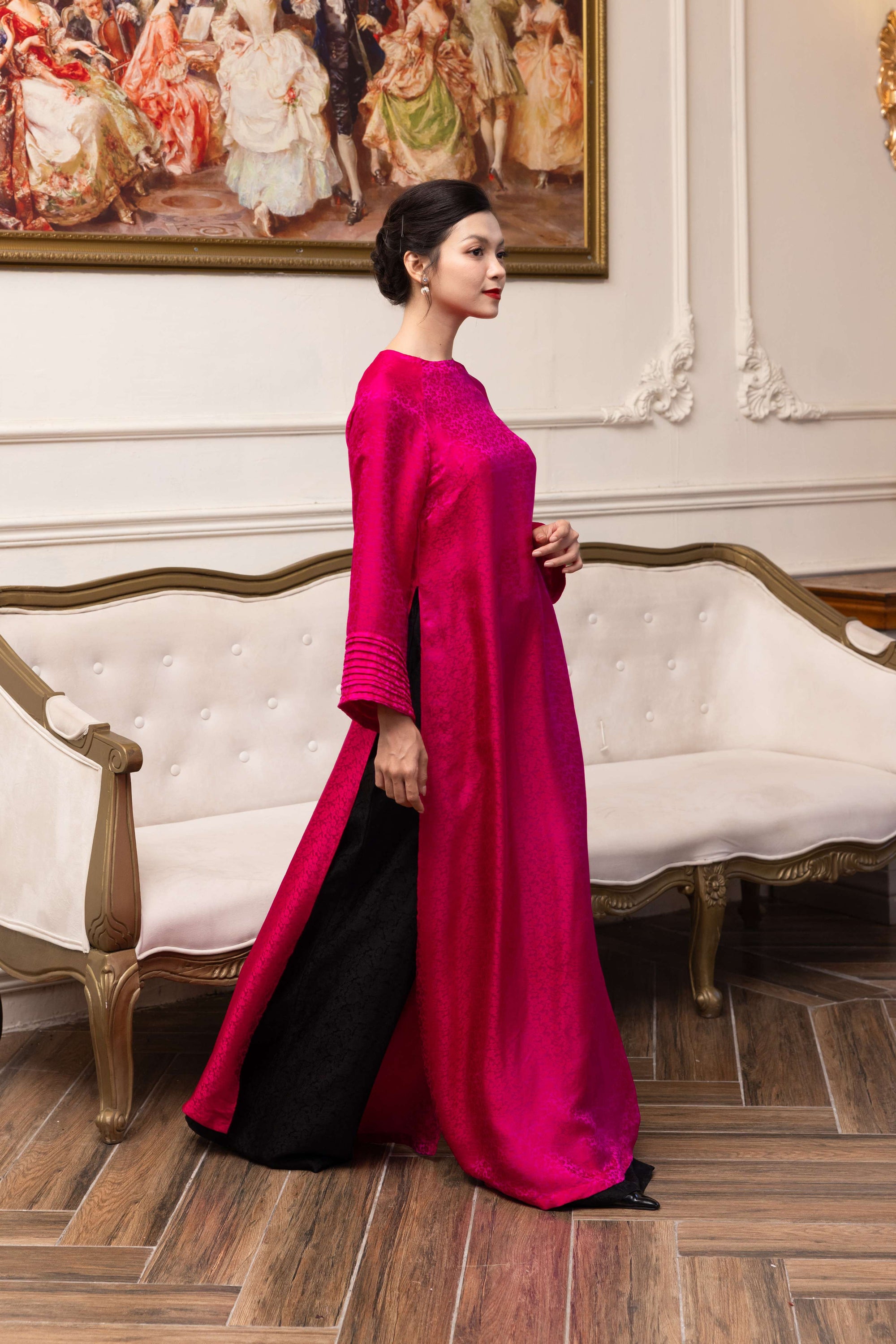 Silk ao dai with pleated sleeves