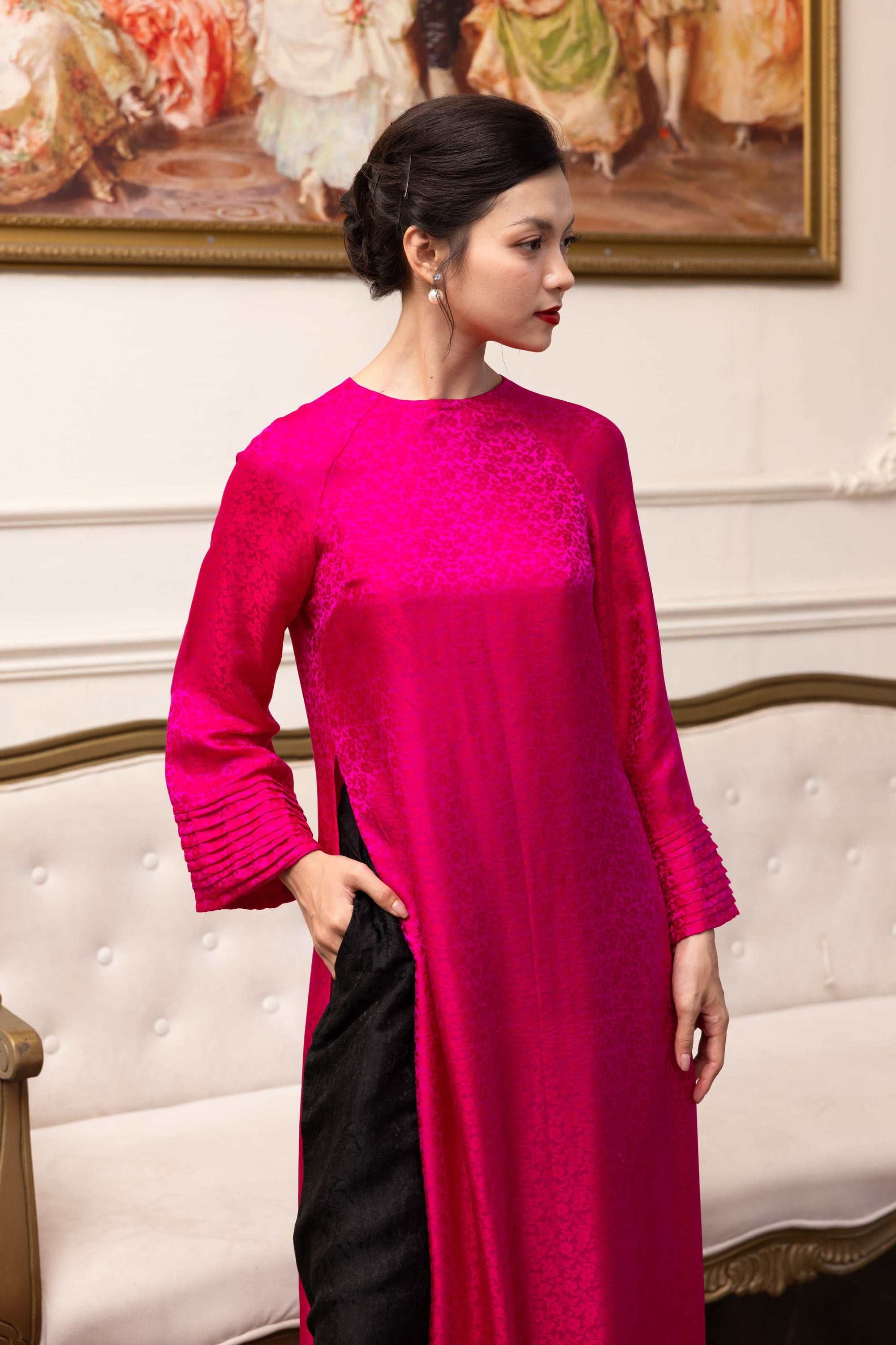 Silk ao dai with pleated sleeves