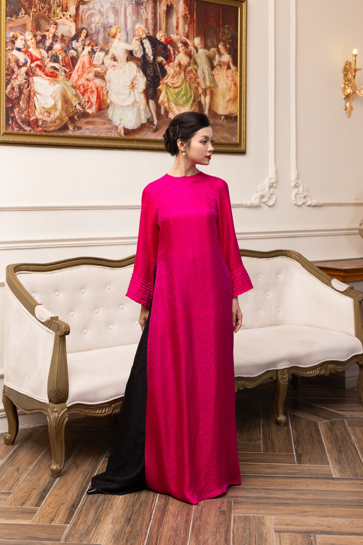 Silk ao dai with pleated sleeves