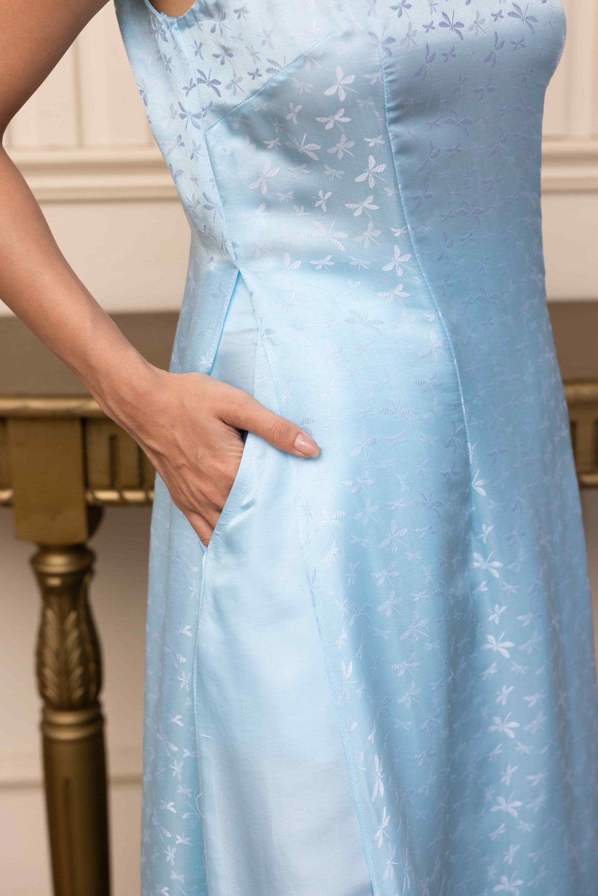 sleeveless Vietnamese silk ao dai