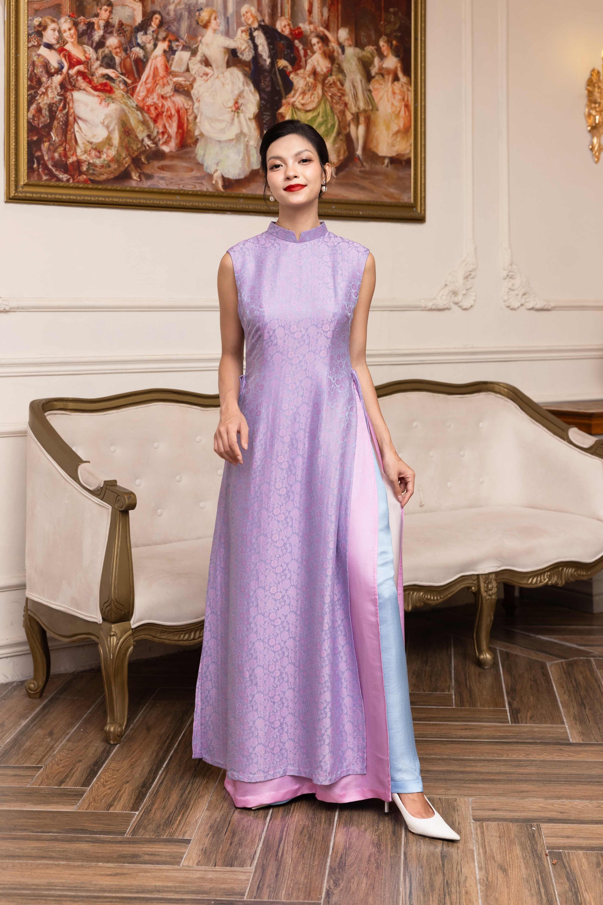 Sleeveless layered silk ao dai