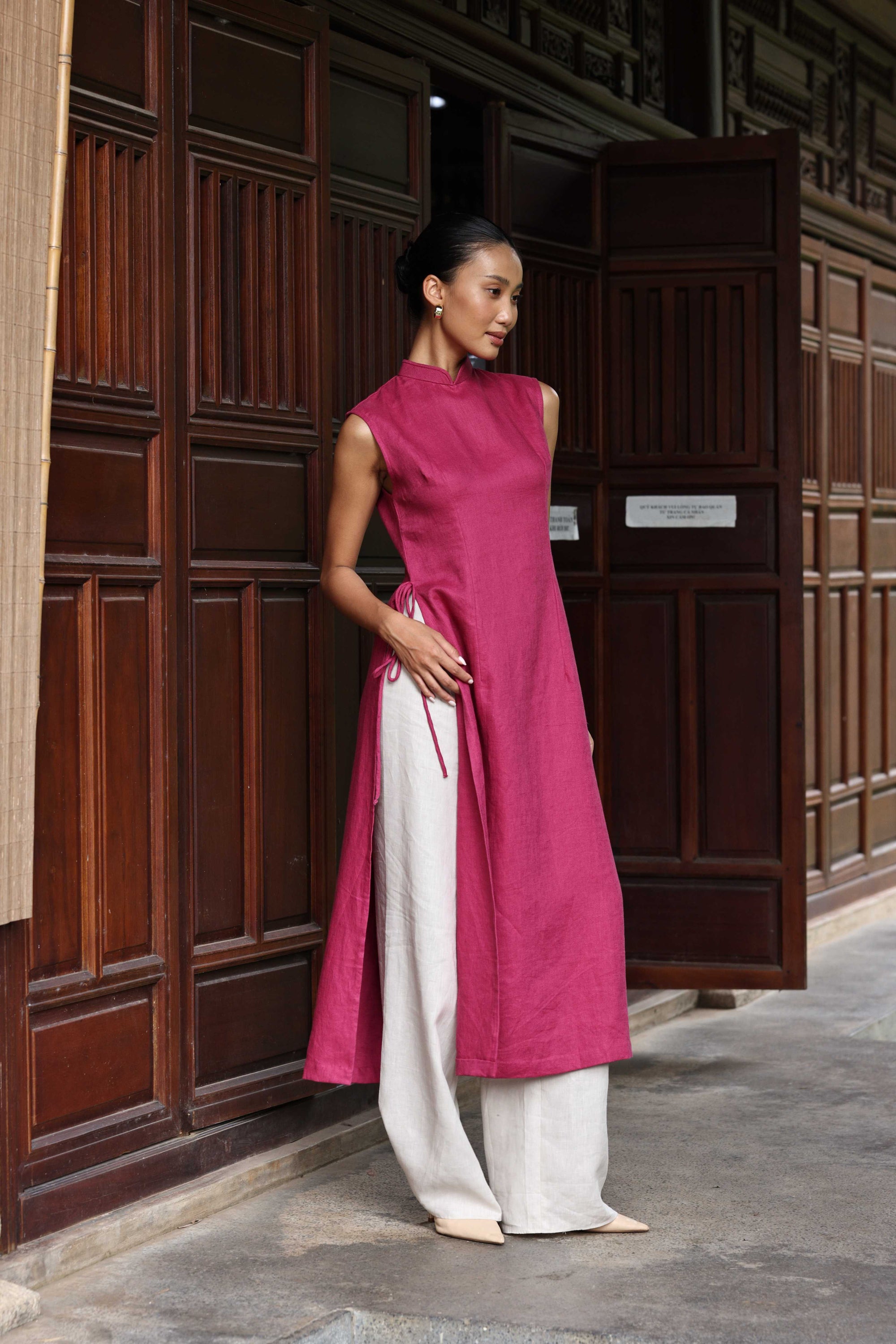 sleeveless vietnamese formal dress