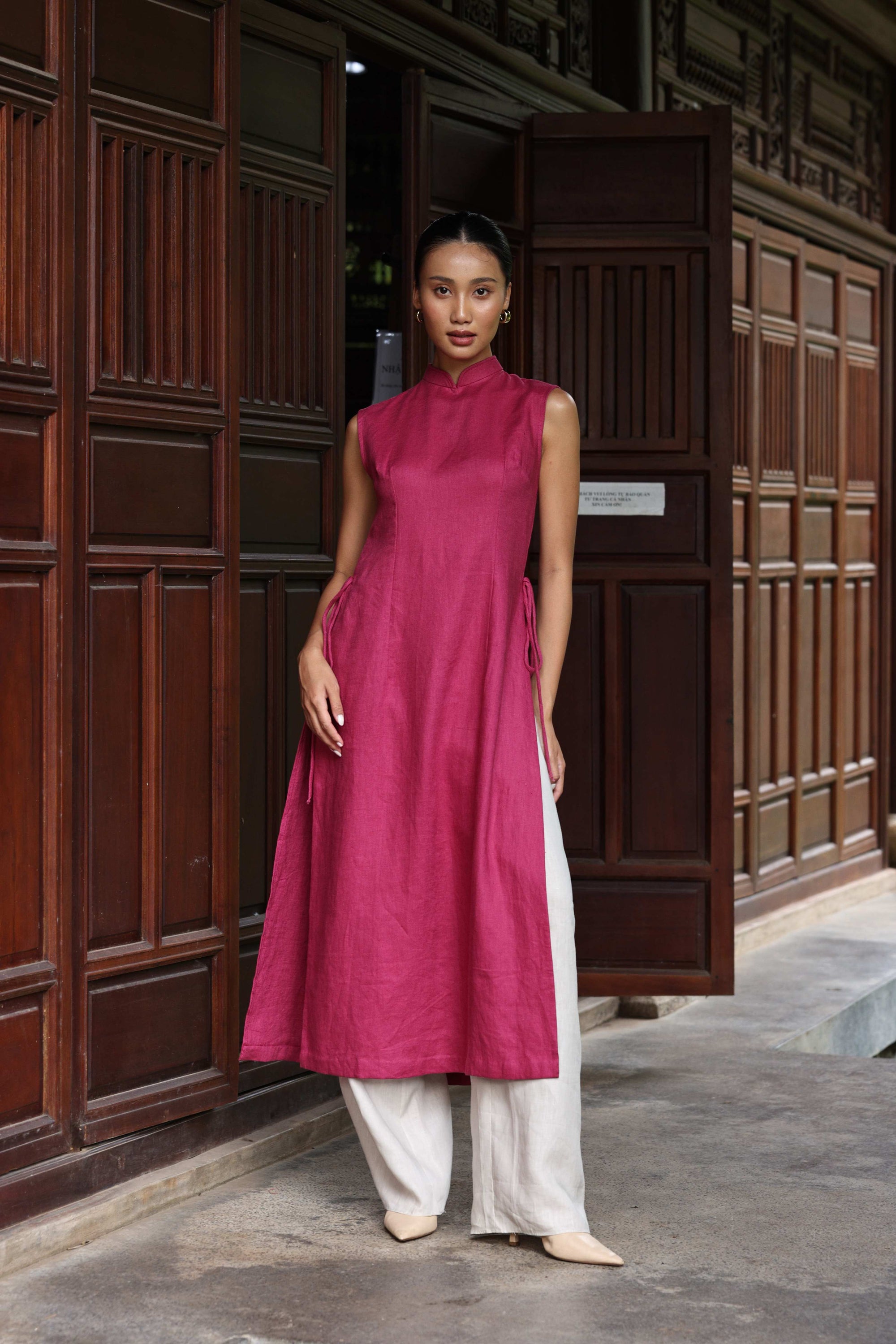 sleeveless vietnamese formal dress