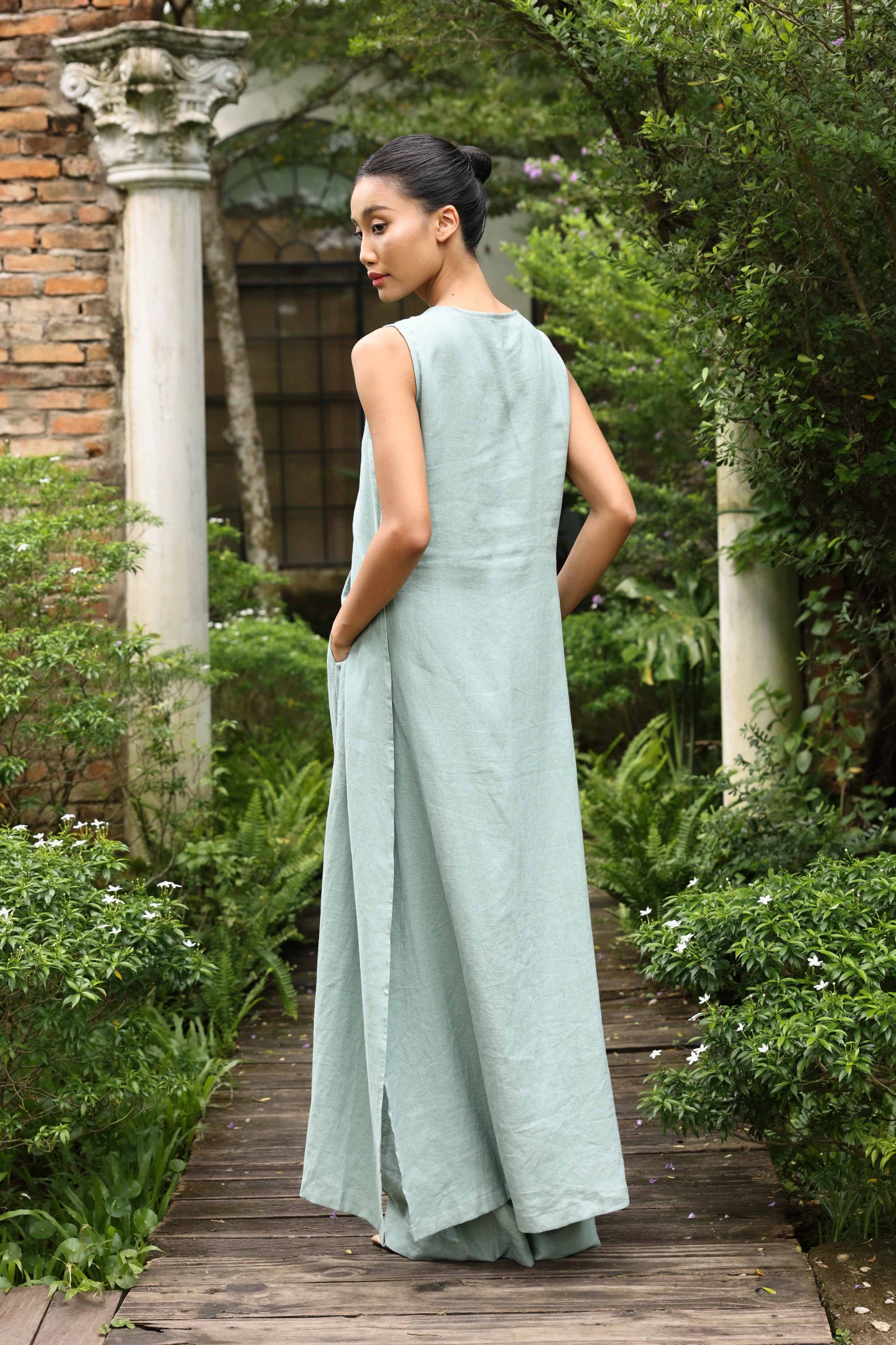 Tie front linen ao dai