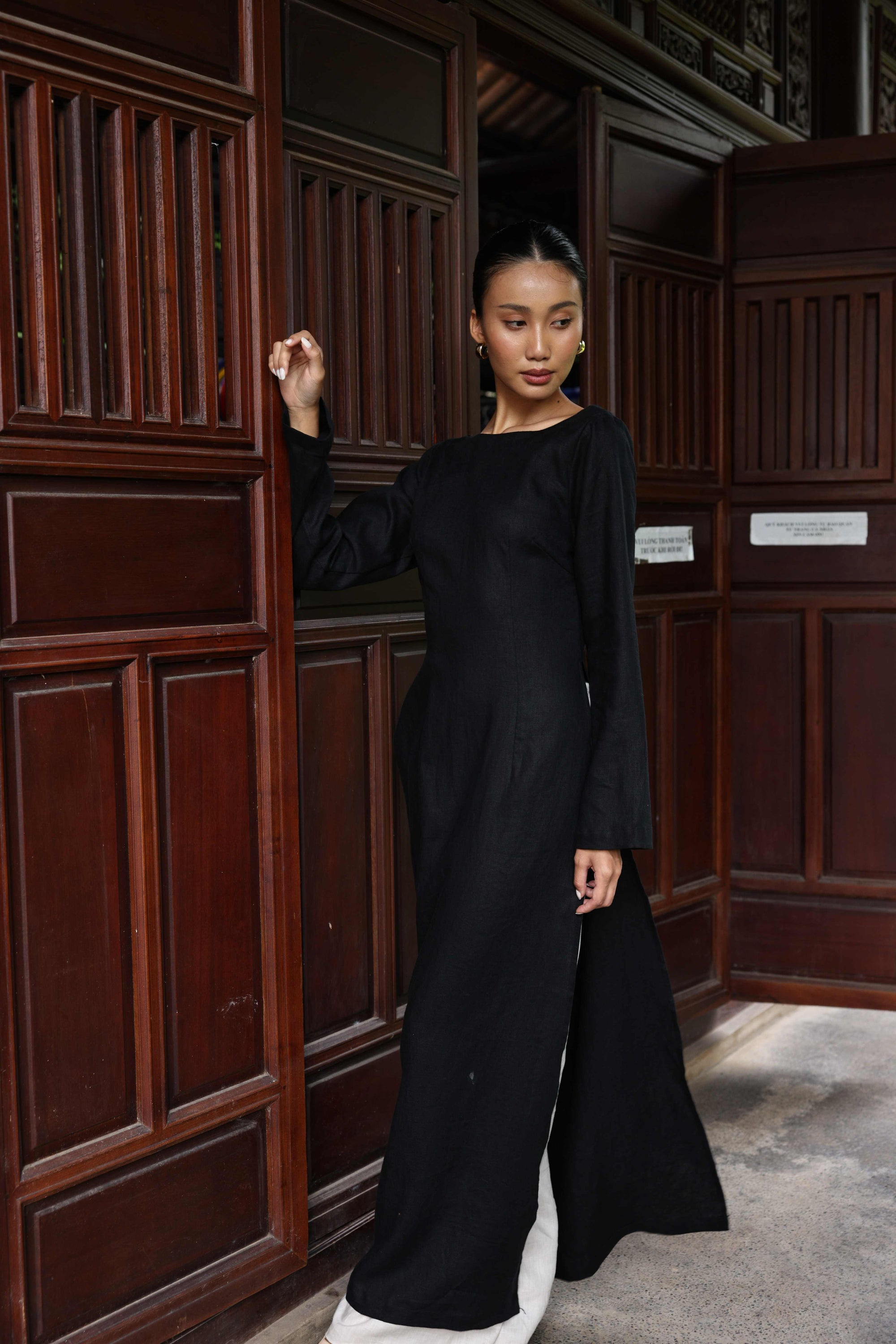 vietnam traditional attire ao dai
