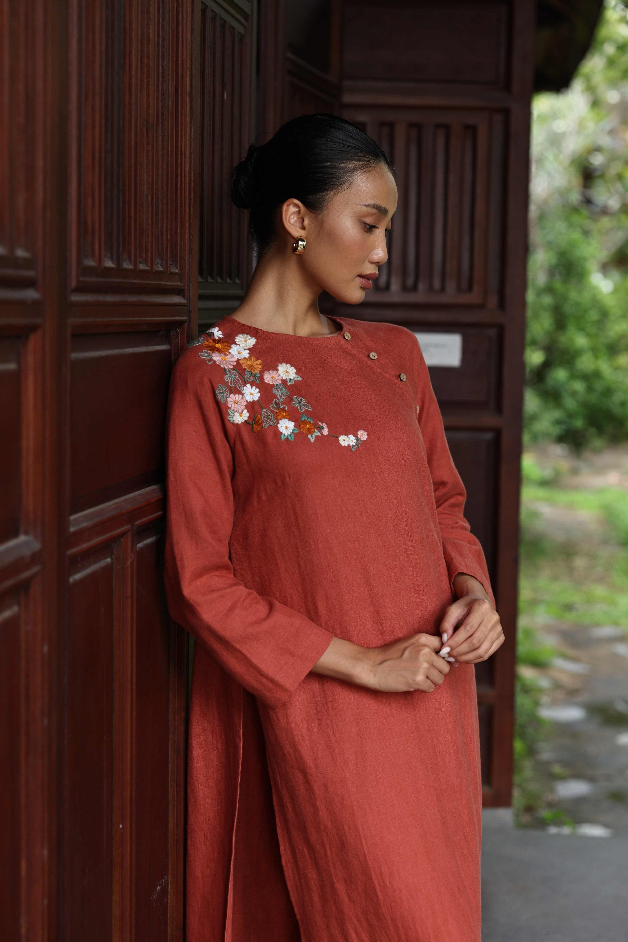 vietnamese linen embroidered dress