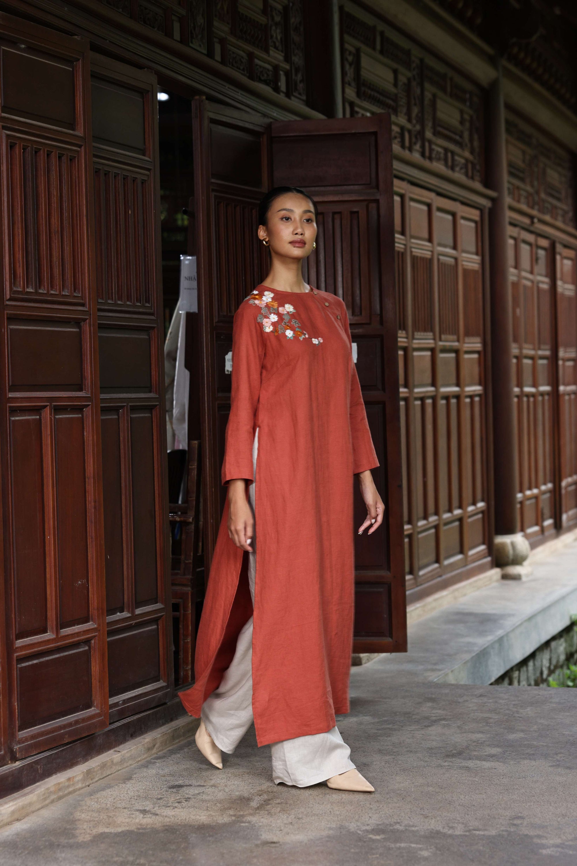 vietnamese linen embroidered dress