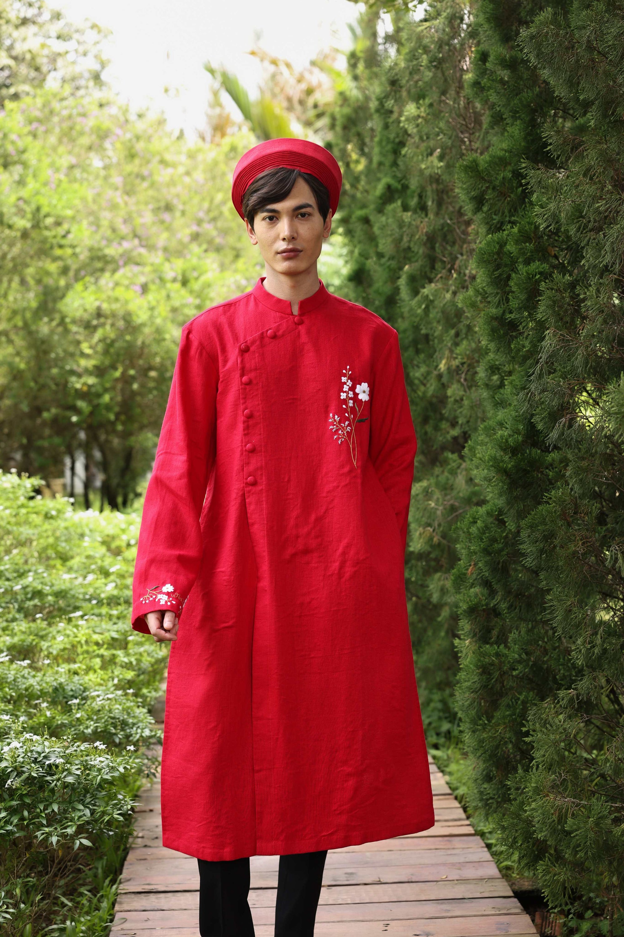 Vietnamese men’s linen headpiece