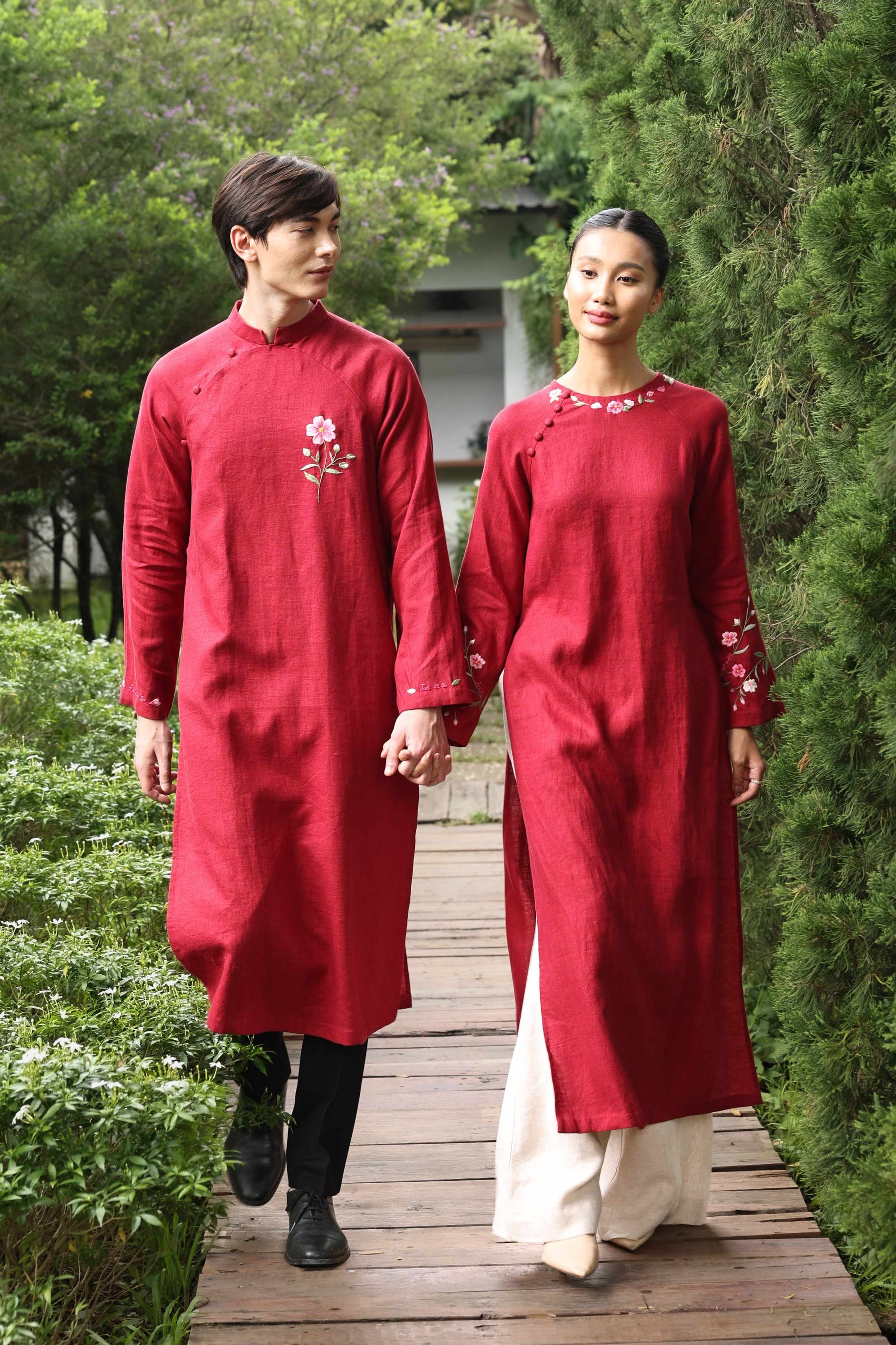 Vietnamese wedding ao dai for couple