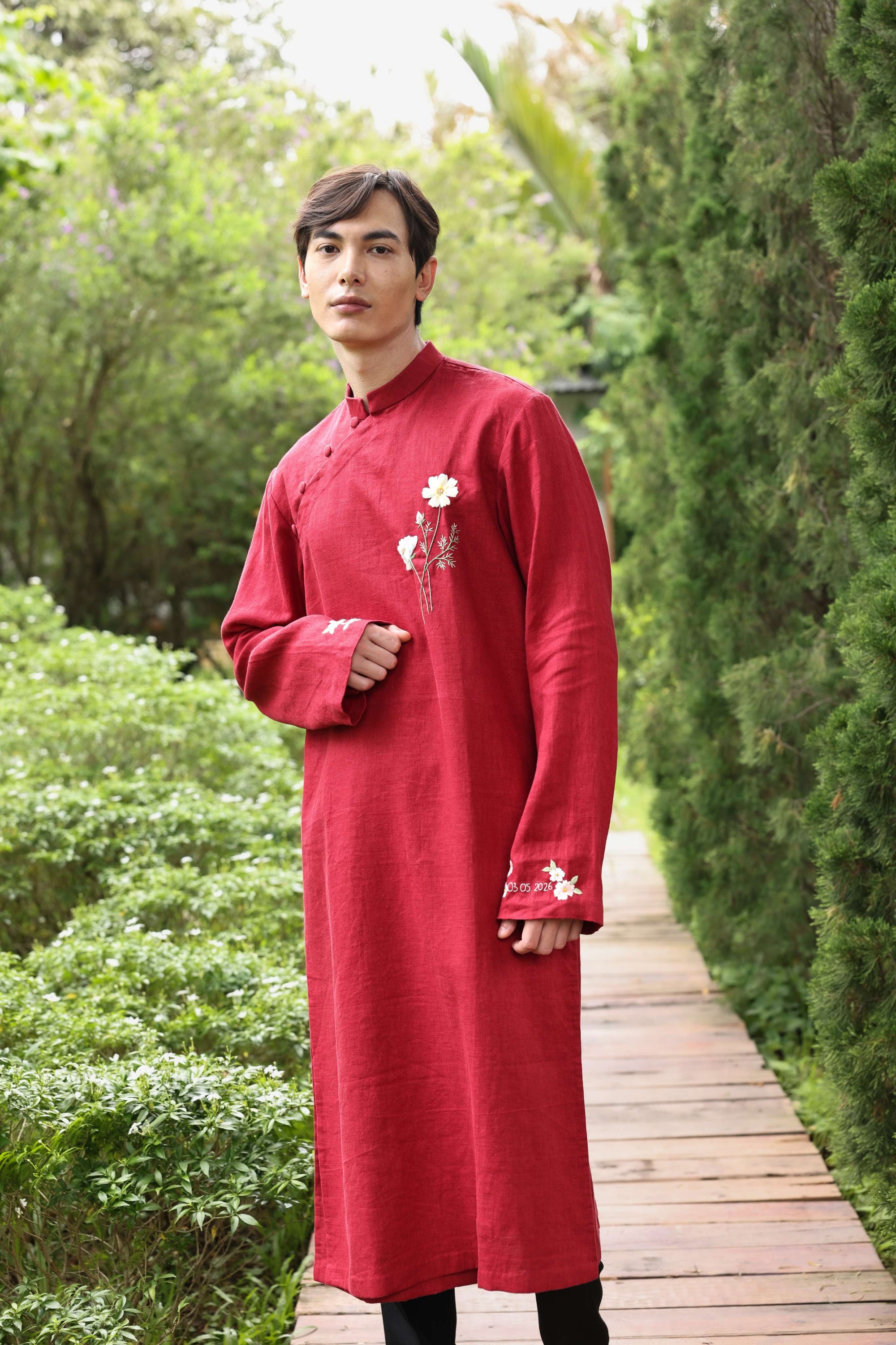 Vietnamese wedding ao dai for groom