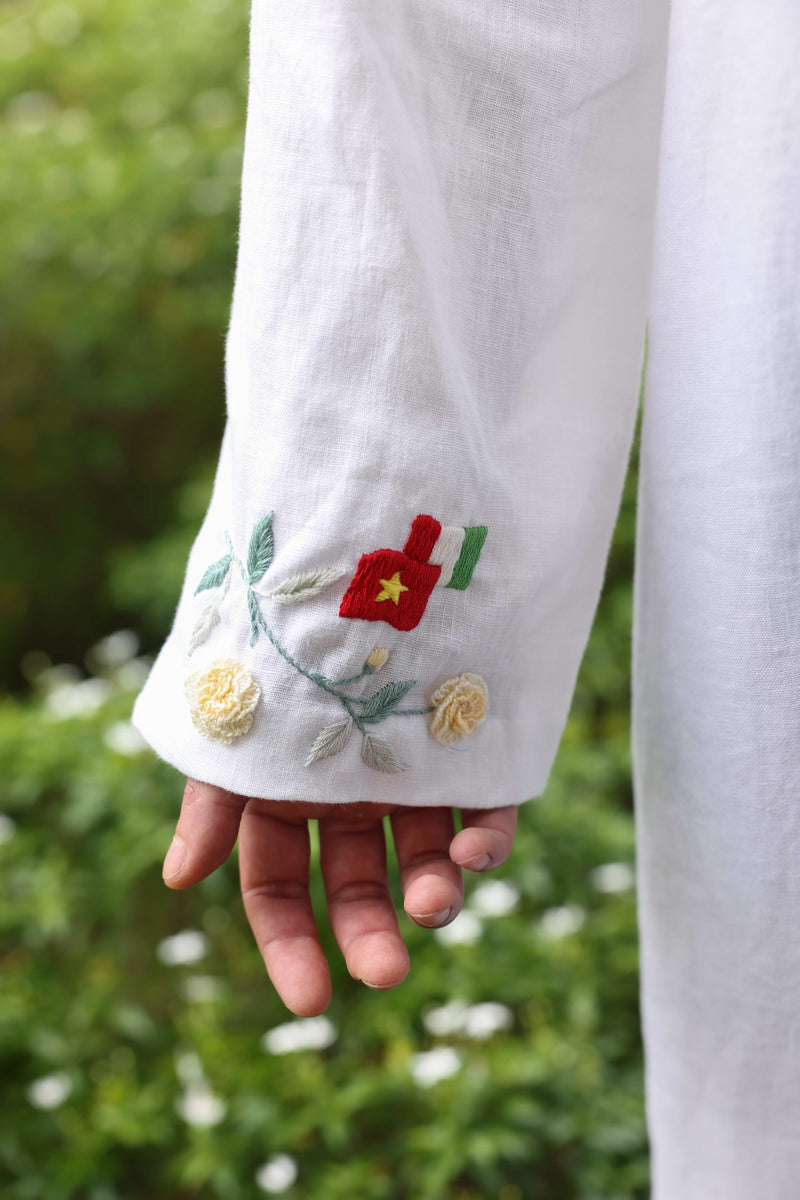 Hand-embroidered white linen ao dai for men – AO DAI MYAN